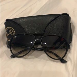 Black ray bans (cats 5000)